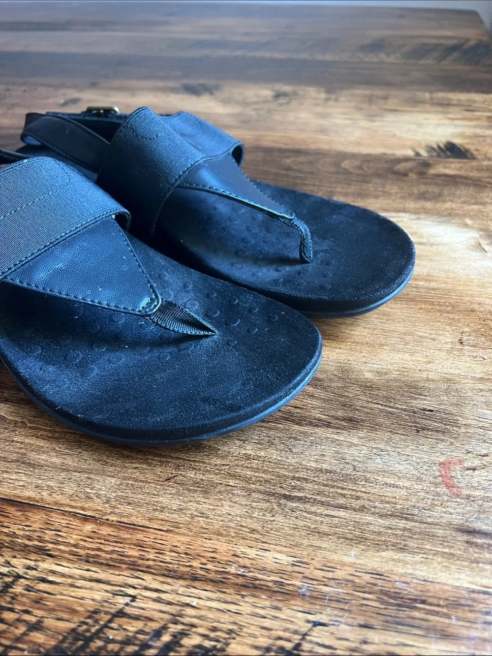 Vionic Sz 10 Adjustable T Strap Sandals Danita Black Confort
